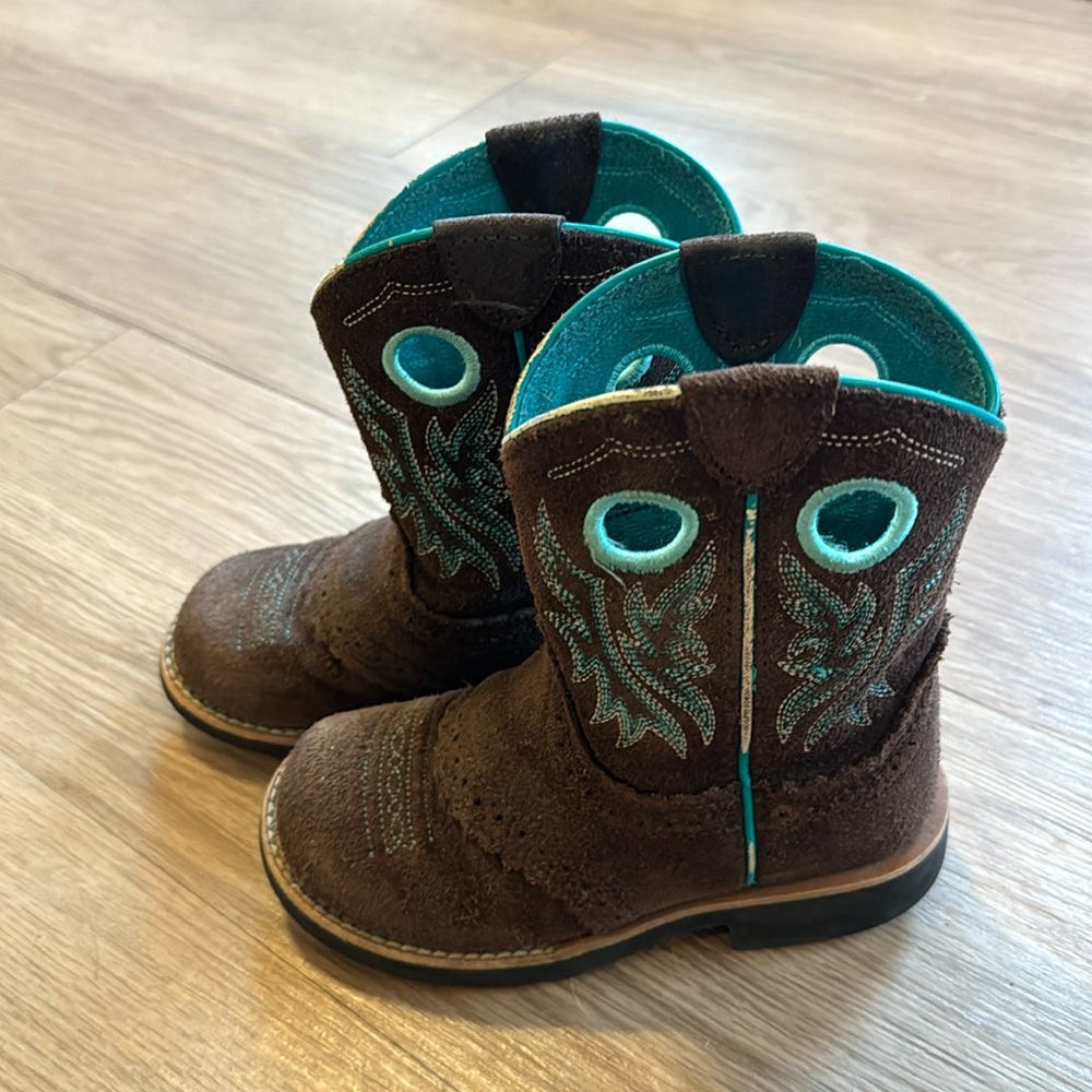 Ariat fat baby girls boots.